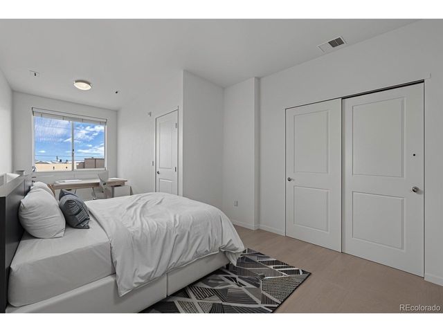 4100 Albion St 3-320, Denver, CO 80216