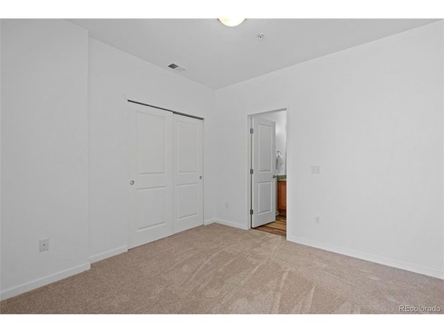 4100 Albion St 3-320, Denver, CO 80216