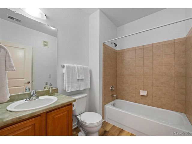 4100 Albion St 3-320, Denver, CO 80216