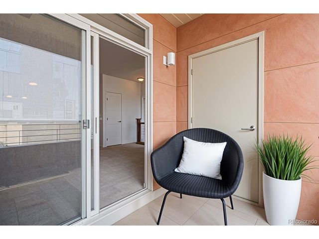 4100 Albion St 3-320, Denver, CO 80216