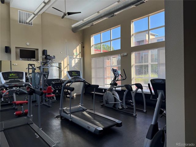 4100 Albion St 3-320, Denver, CO 80216