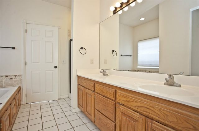 310 Old Forge Drive, Bentonville, AR 72712