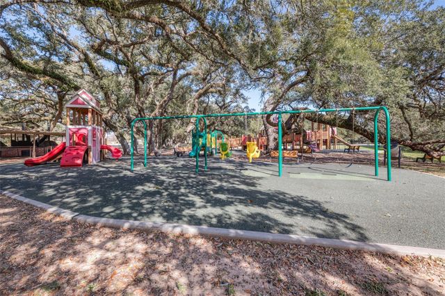 912 Constitution Drive, Bay City, TX 77414