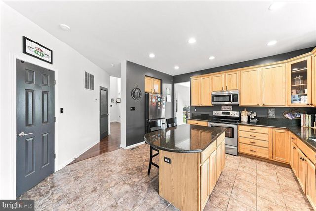40 CAVERSHAM DR, West Grove, PA 19390