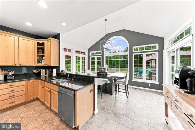 40 CAVERSHAM DR, West Grove, PA 19390