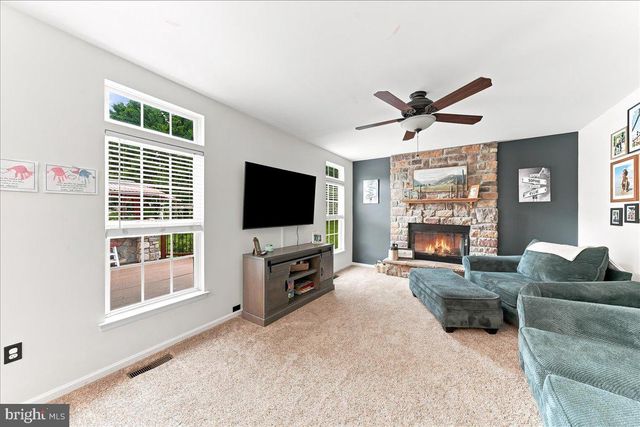 40 CAVERSHAM DR, West Grove, PA 19390