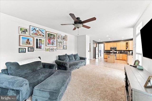40 CAVERSHAM DR, West Grove, PA 19390