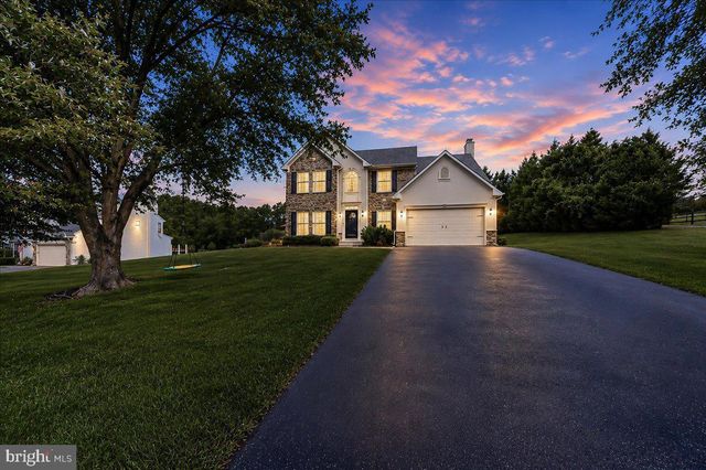 40 CAVERSHAM DR, West Grove, PA 19390