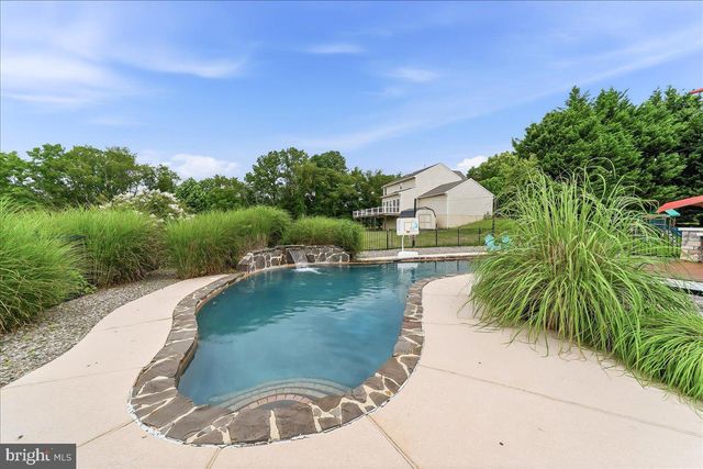 40 CAVERSHAM DR, West Grove, PA 19390