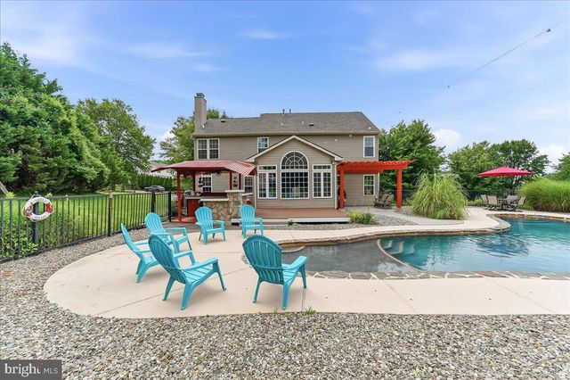 40 CAVERSHAM DR, West Grove, PA 19390