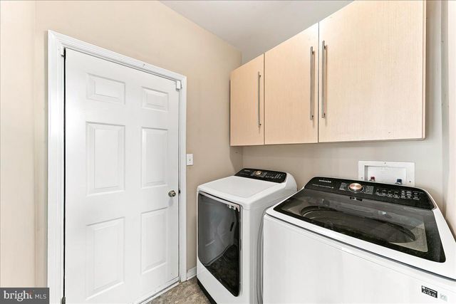 40 CAVERSHAM DR, West Grove, PA 19390