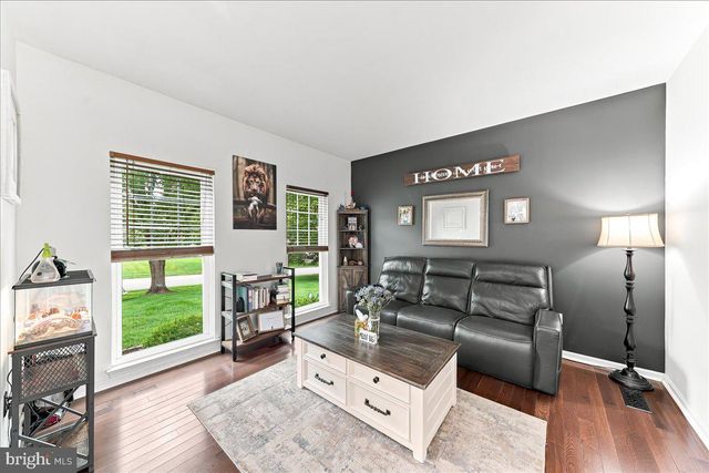 40 CAVERSHAM DR, West Grove, PA 19390