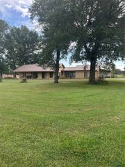 5211 Vz County Road 1222, Grand Saline, TX 75140