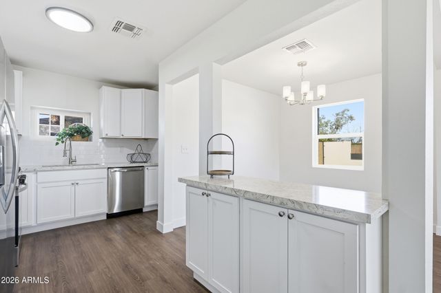 1748 E MONTE VISTA Road, Phoenix, AZ 85006