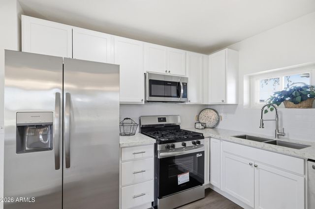 1748 E MONTE VISTA Road, Phoenix, AZ 85006