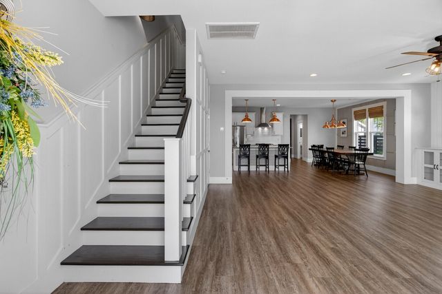 151 Dark Hollow Way, Summerville, SC 29485
