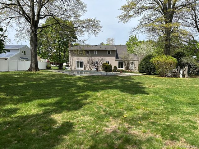 6 Harton Court, East Northport, NY 11731