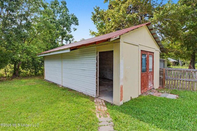 705 Saint Joseph Street, Waveland, MS 39576