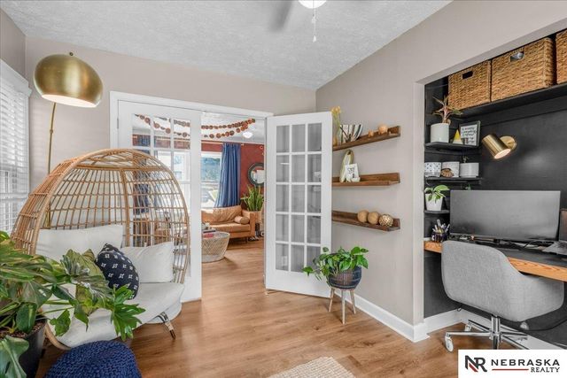 2122 S 40th Street, Omaha, NE 68105
