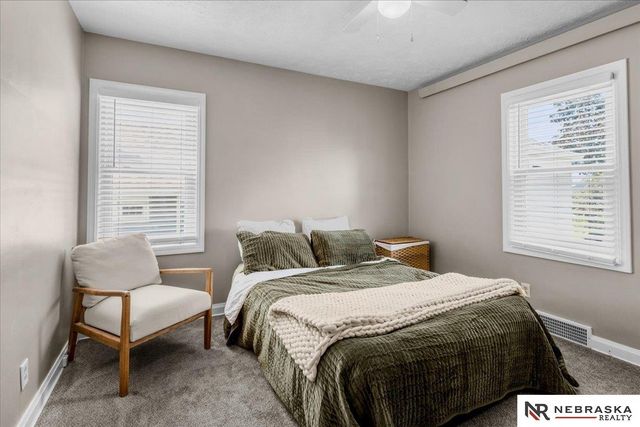 2122 S 40th Street, Omaha, NE 68105