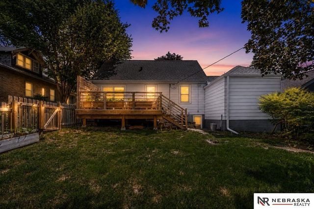 2122 S 40th Street, Omaha, NE 68105