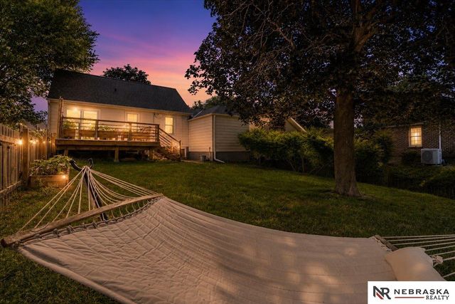 2122 S 40th Street, Omaha, NE 68105