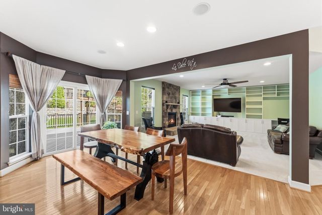1663 GEORGES KNOLL CT, Woodbridge, VA 22192