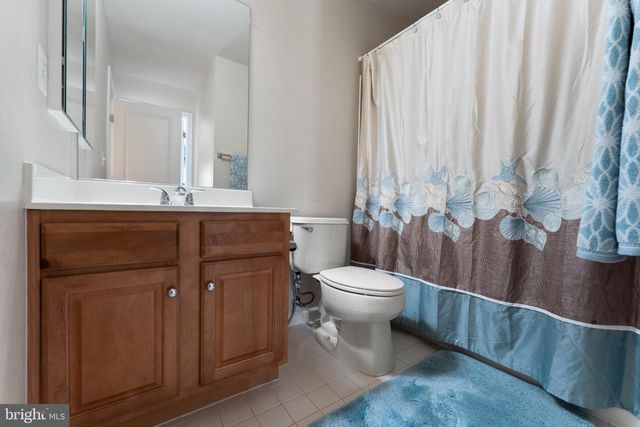 1663 GEORGES KNOLL CT, Woodbridge, VA 22192