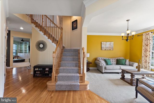 1663 GEORGES KNOLL CT, Woodbridge, VA 22192