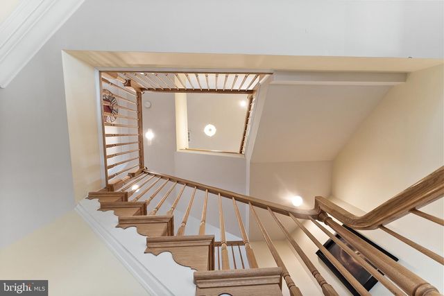 1663 GEORGES KNOLL CT, Woodbridge, VA 22192