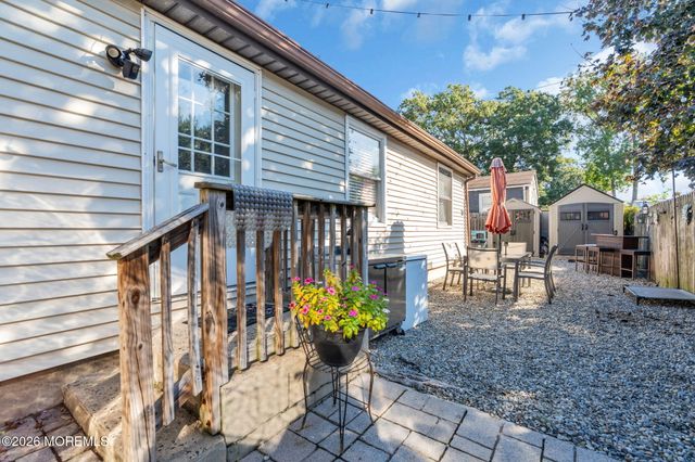 166 Hudson Avenue, Middletown, NJ 07748