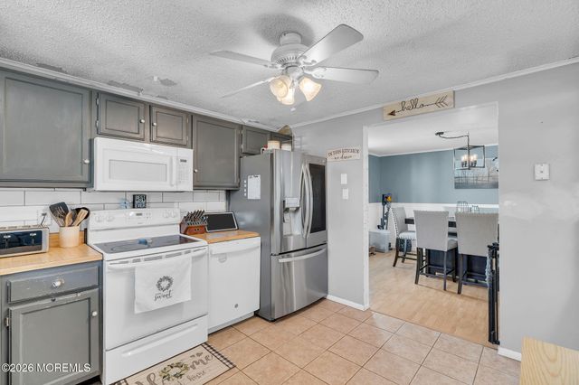 166 Hudson Avenue, Middletown, NJ 07748