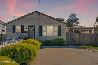 166 Hudson Avenue, Middletown, NJ 07748