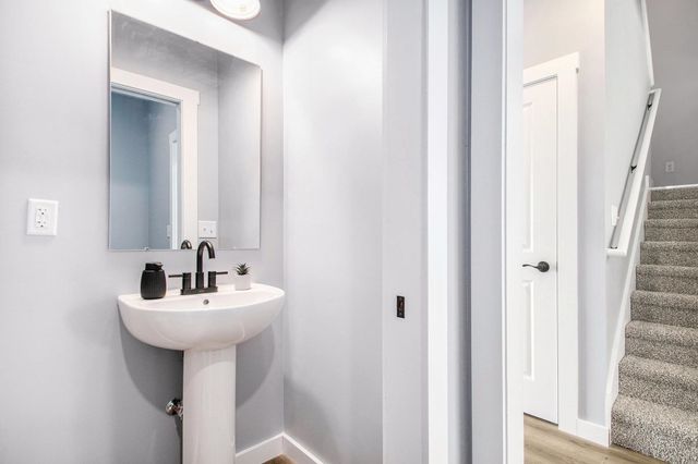 652 Bungalow Drive, Nappanee, IN 46550