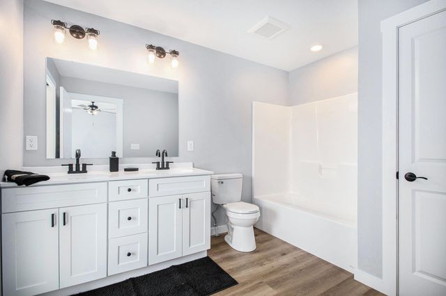 652 Bungalow Drive, Nappanee, IN 46550