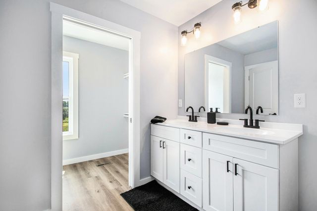 652 Bungalow Drive, Nappanee, IN 46550