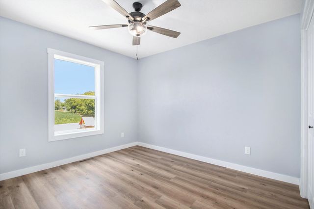 652 Bungalow Drive, Nappanee, IN 46550