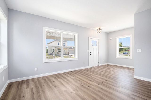 652 Bungalow Drive, Nappanee, IN 46550