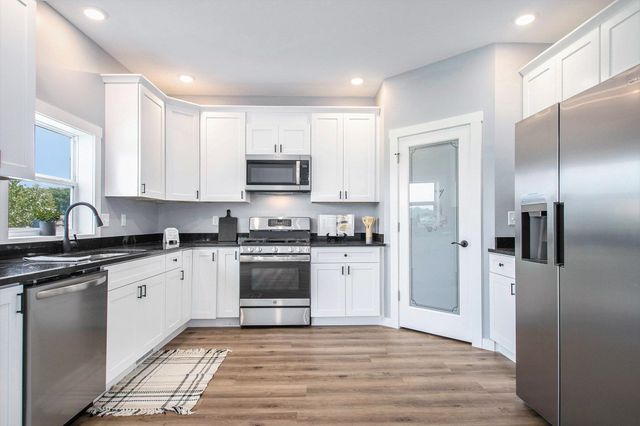 652 Bungalow Drive, Nappanee, IN 46550