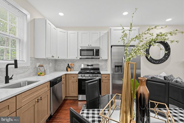 24 W DUVAL ST, Philadelphia, PA 19144