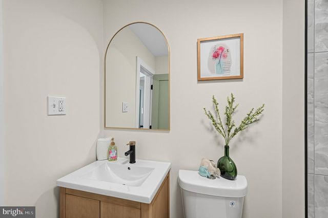24 W DUVAL ST, Philadelphia, PA 19144