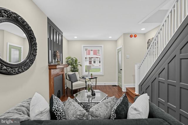 24 W DUVAL ST, Philadelphia, PA 19144