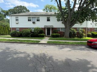 72 Cherry Hill Drive 1A, Bridgeport, CT 06606