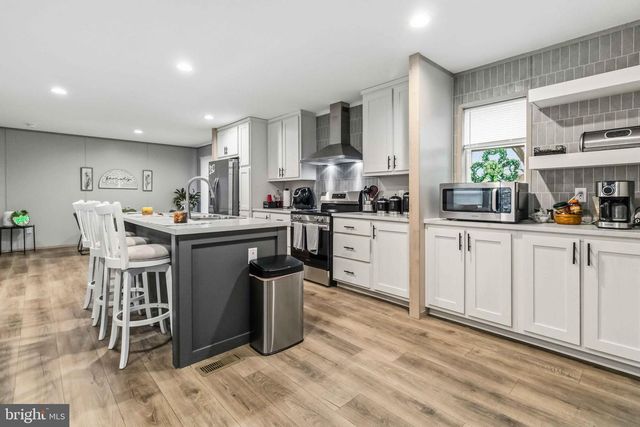 254 WALNUT ST, Bainbridge, PA 17502