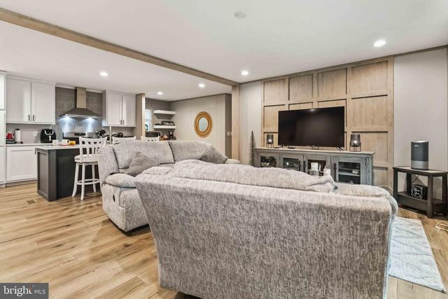 254 WALNUT ST, Bainbridge, PA 17502