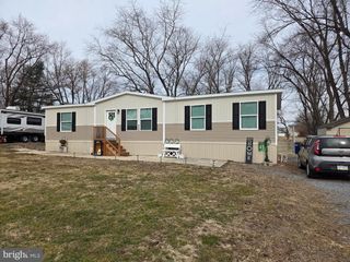 254 WALNUT ST, Bainbridge, PA 17502