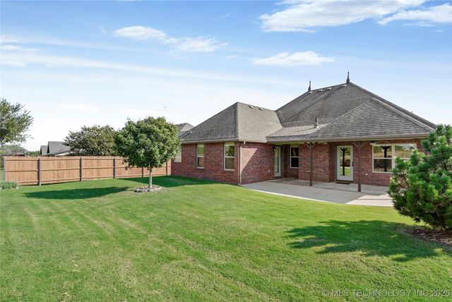 7415 E 84th Street North, Owasso, OK 74055