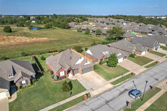 7415 E 84th Street North, Owasso, OK 74055