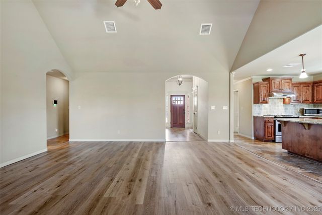 7415 E 84th Street North, Owasso, OK 74055