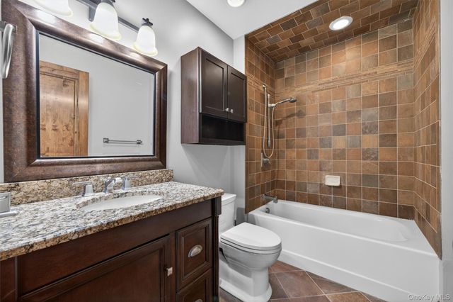 231-233 Celery Avenue 231, New Hampton, NY 10958